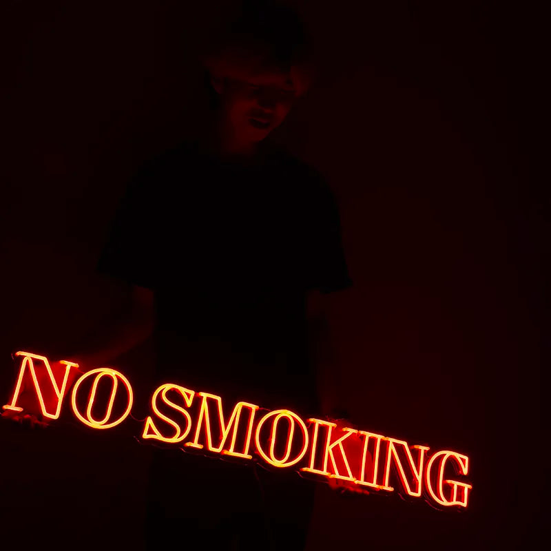 NO SMOKING neon sign