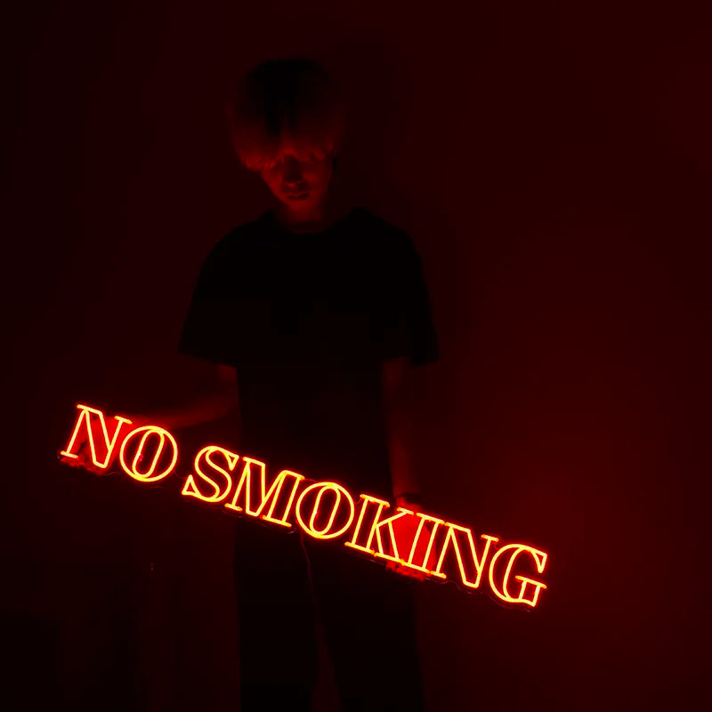 NO SMOKINGのネオンサイン看板