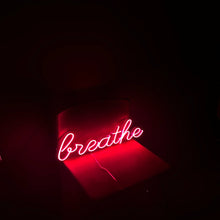 Load image into Gallery viewer, breatheのネオンサイン看板