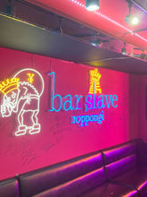 Load image into Gallery viewer, バーに設置されたブルーのネオンサインロゴとホワイト・イエローのイラストネオンサイン