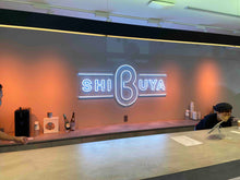 Load image into Gallery viewer, b8ta 店内ネオンサイン4