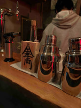 画像をギャラリービューアに読み込む, bar-record銀座の店内カウンター