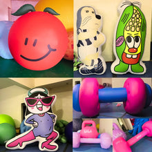 画像をギャラリービューアに読み込む, 顔のついたミニトマト・顔のついたとうもろこし・犬・女の子のキャラクター・ダンベルなどのカラフルなバルーン画像
