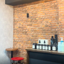 画像をギャラリービューアに読み込む, クリッパーズトウキョウ サロン店内