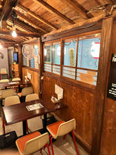 画像をギャラリービューアに読み込む, カレーインド坂田 店内1