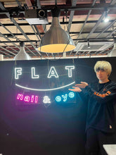 Load image into Gallery viewer, flat-nail&eye様 ネオンサインとオーナー吉田様
