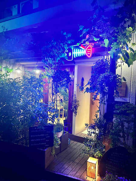 お店の前で足を止めてくれるお客様が増えた!Galinette(ガリネット)☓レストラン☓ ネオンサイン