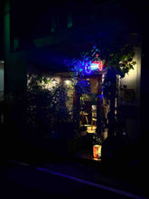 画像をギャラリービューアに読み込む, ガリネット外観とネオンサイン