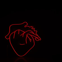 画像をギャラリービューアに読み込む, 赤色の心臓ネオンサイン