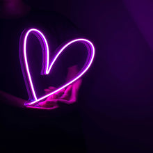 Load image into Gallery viewer, 紫のハートのネオンサイン