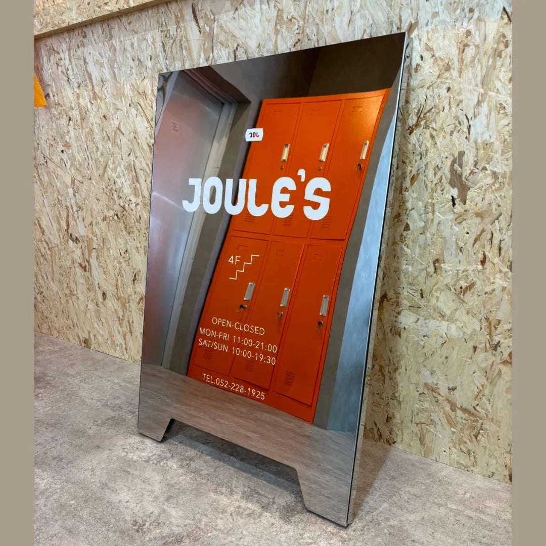 美容室の店頭ミラー看板