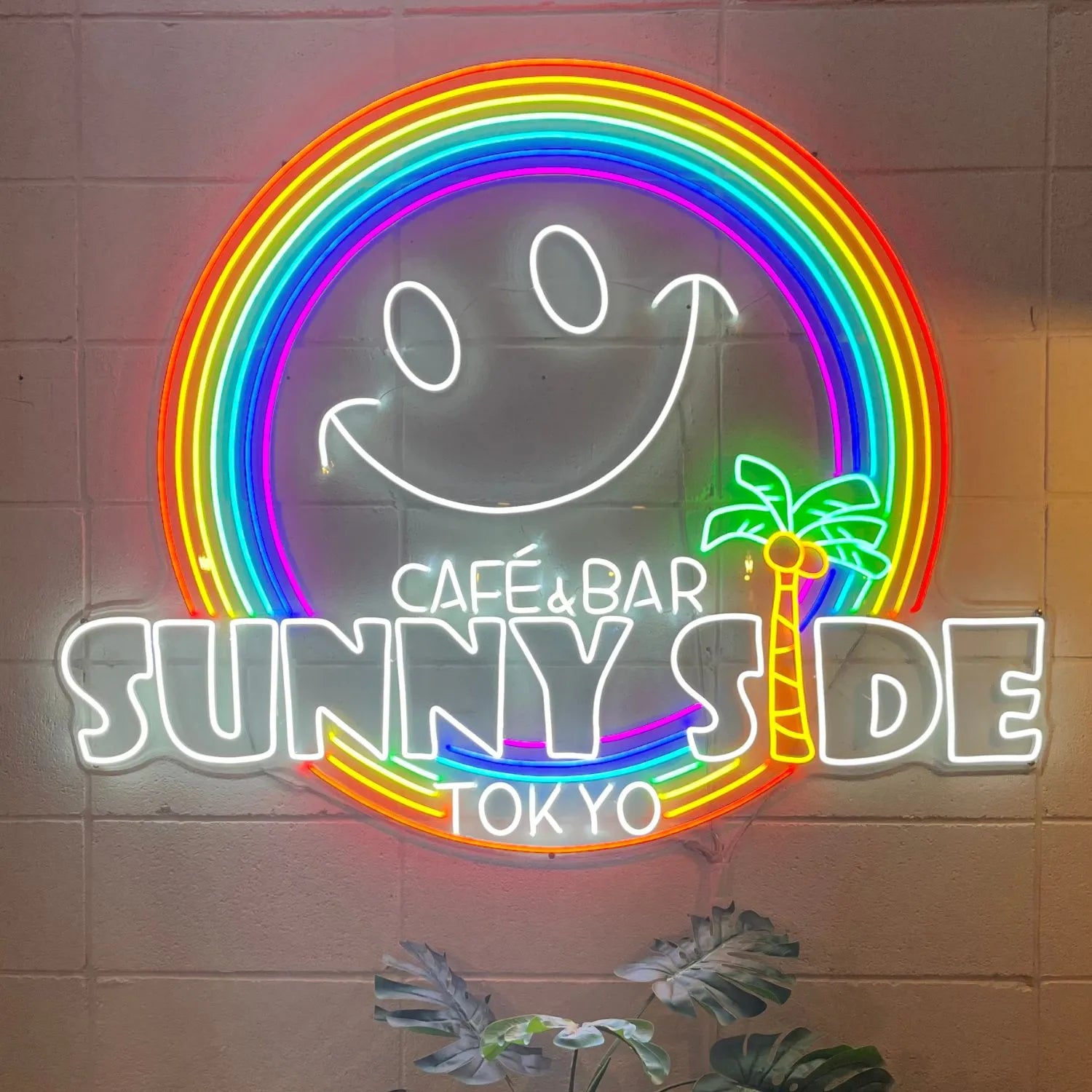 ネオンサインはアメリカンダイナーのシンボル！ SUNNY SIDE TOKYO