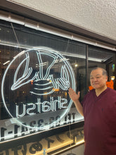 Load image into Gallery viewer, テラフィ あけぼの橋様 ネオンサインと院長長沼様