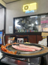 画像をギャラリービューアに読み込む, お店の雰囲気がパッと明るく！　韓国食堂 Ma-ru ☓ ネオンサイン
