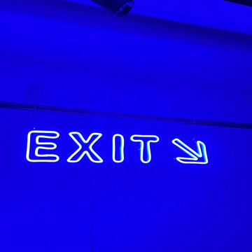 ハンドサイン　看板　ＥＸＩＴ 楽天市場】EXIT 看板 出口 蓄光サイン 非常サイン セキュリティ