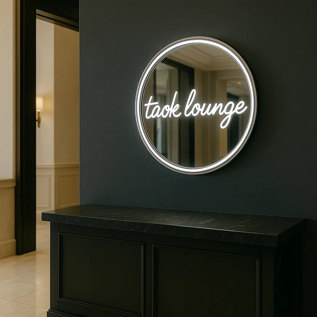 ラウンジ店内のミラーネオン