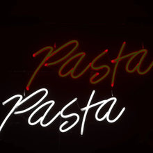 画像をギャラリービューアに読み込む, pastaのネオンサイン
